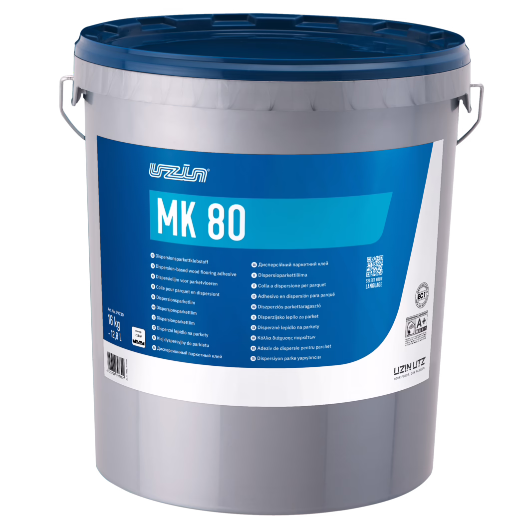 UZIN_Dummy_MK 80-16kg_2024-06 Large gray plastic bucket with a blue snap-on lid and a metal carry handle, labeled 'MK 80' by the brand UZIN. The front blue label shows the product name MK 80 in large white letters, smaller multilingual text indicating it is a dispersion-based wood flooring adhesive, and technical details including net weight '16 kg' and volume '12,8 L'. The studio-style photo on a neutral white background has even lighting that highlights the smooth plastic surface, recessed lid features and curved label layout. Suitable as a product image for e-commerce listings, technical datasheets or catalogs.